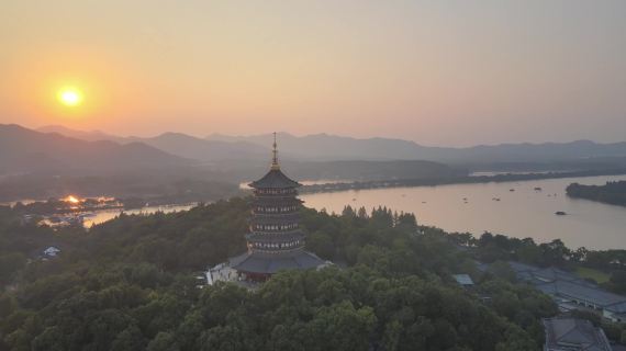 雷锋夕照