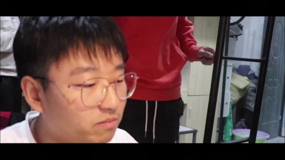 公益微电影《拒绝校园贷》