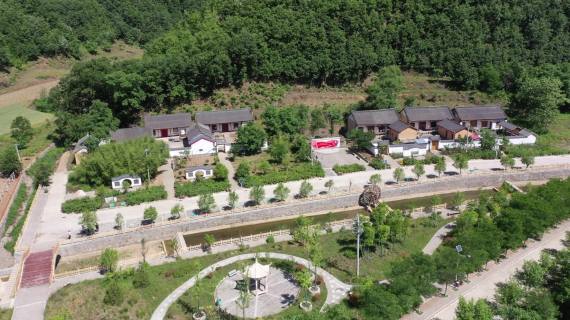 山区　新农村　航拍