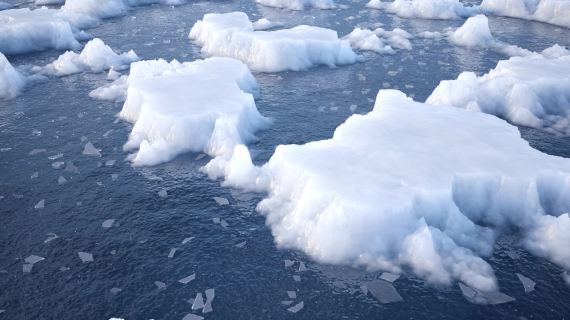 冰雪海面三维动画