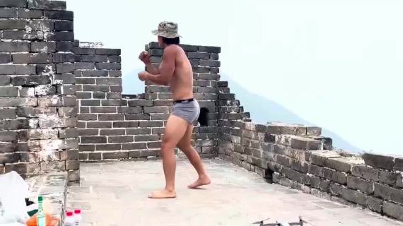 早晨航拍长城