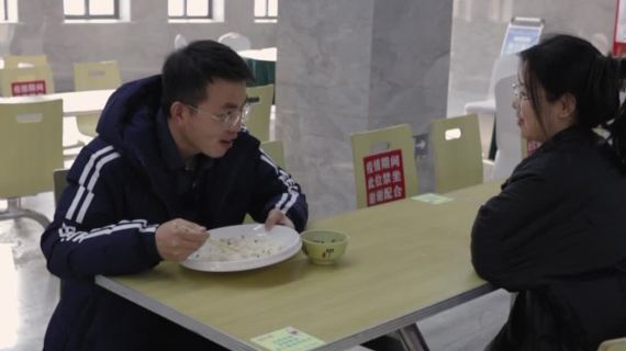 倍受打击