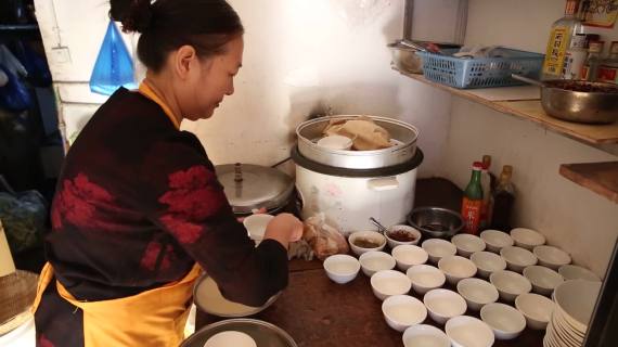 豆花饭呀