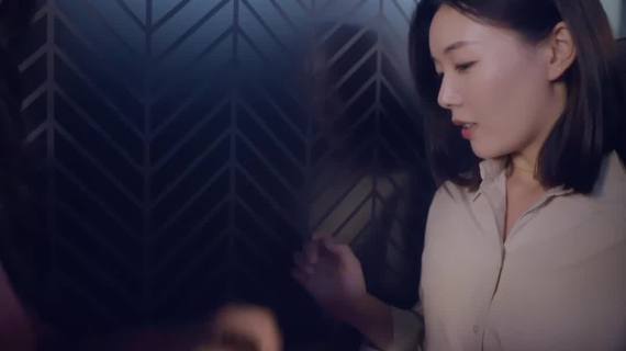 美的LINVOL抖⾳信息流视频——智能向