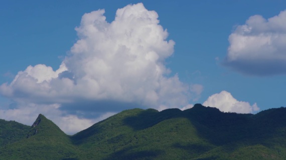 山和云的延时时间流逝