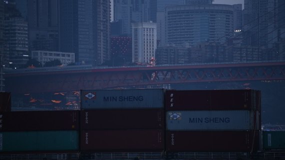 南滨路江边