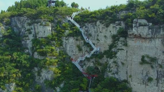 原创山峰风景实拍视频素材