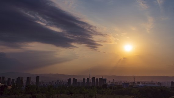 太原城市风光日转夜延时