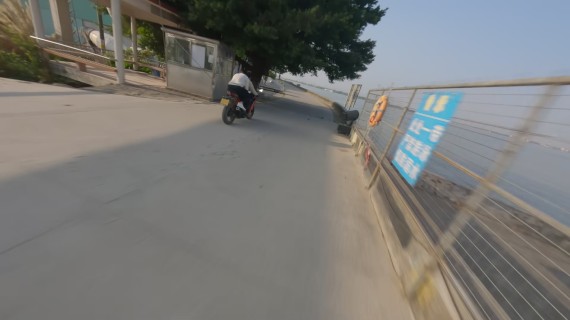 穿越机高难度跟拍