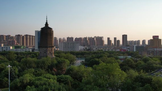 辽阳市白塔景观站前广场