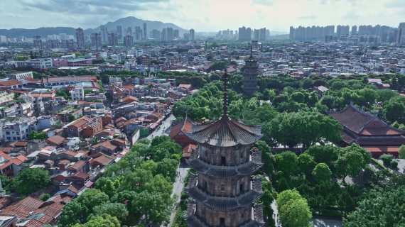 《魅力开元寺：传承千年的智慧与慈悲》