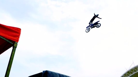 飞跃