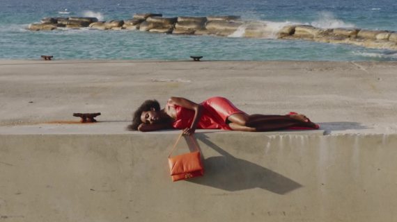Marni SS23 海滨度假风时尚广告