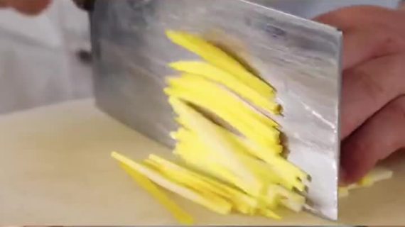 家乐辣鲜露为你加油：刘能都能，你咋不能？
