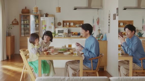 日本冰淇淋分屏广告，看完我放下了手机