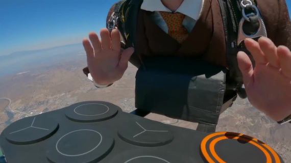 阿联酋航空，让机组人员在空中表演管弦乐！