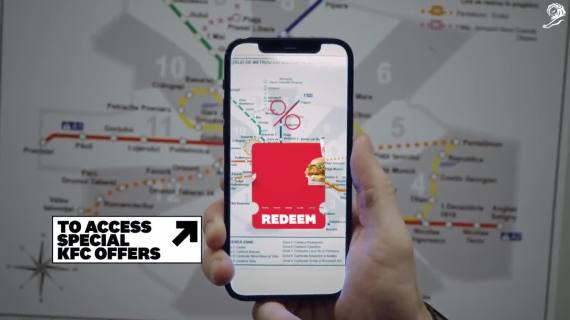 肯德基户外广告：炸鸡腿藏进地铁线路图