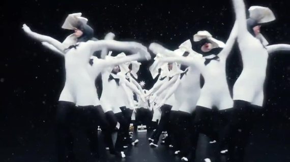 香奈儿圣诞假日短片：雪花带来的冬日奇想
