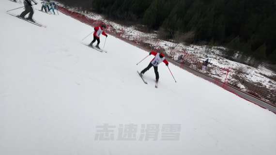 滑雪